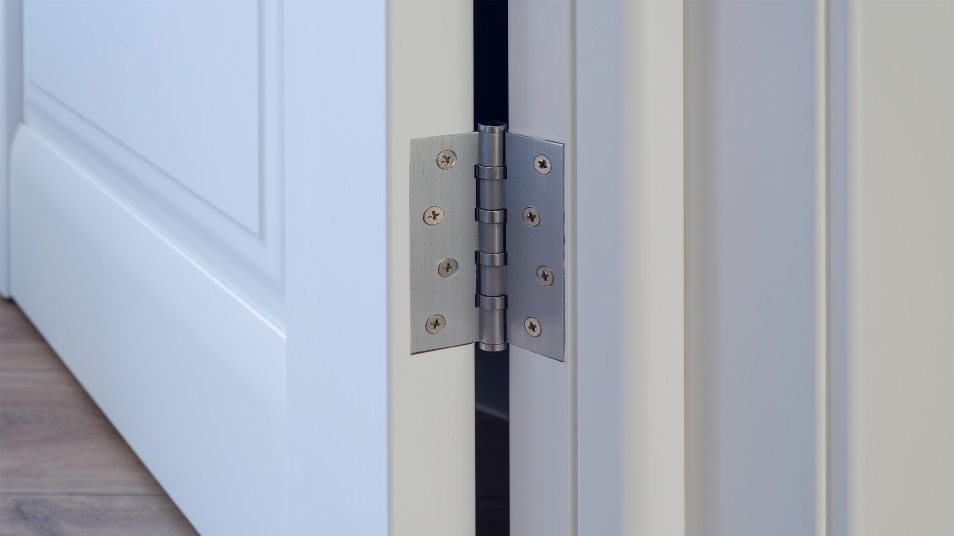 Door hinge buying guide: How to find replacement hinges.